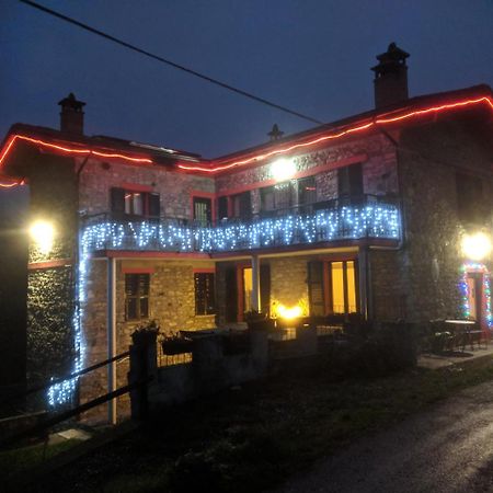 Albergo Diffuso Casa Delle Favole Ferriere Bagian luar foto