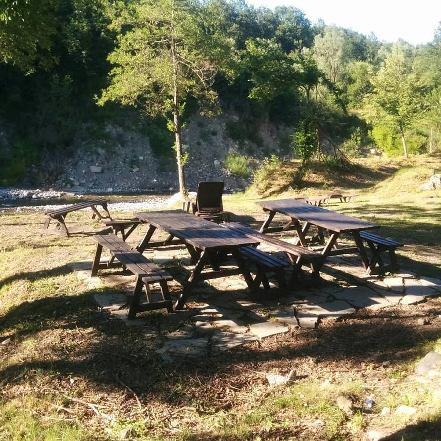 Albergo Diffuso Casa Delle Favole Ferriere Bagian luar foto